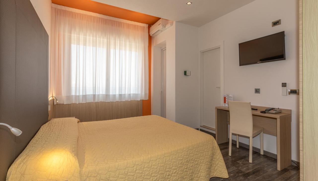 Hotel Villa Gioiosa Lido di Jesolo Exterior photo